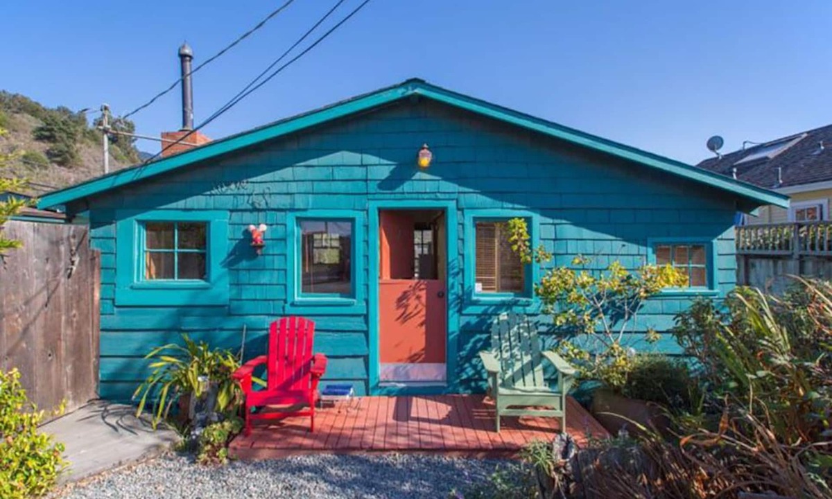 Cute Oceanside Cottage Garden | Stinson Beach
