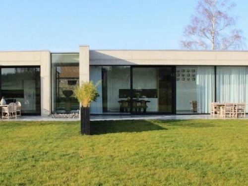 Refined Loft Countryside Maastricht | Warsage