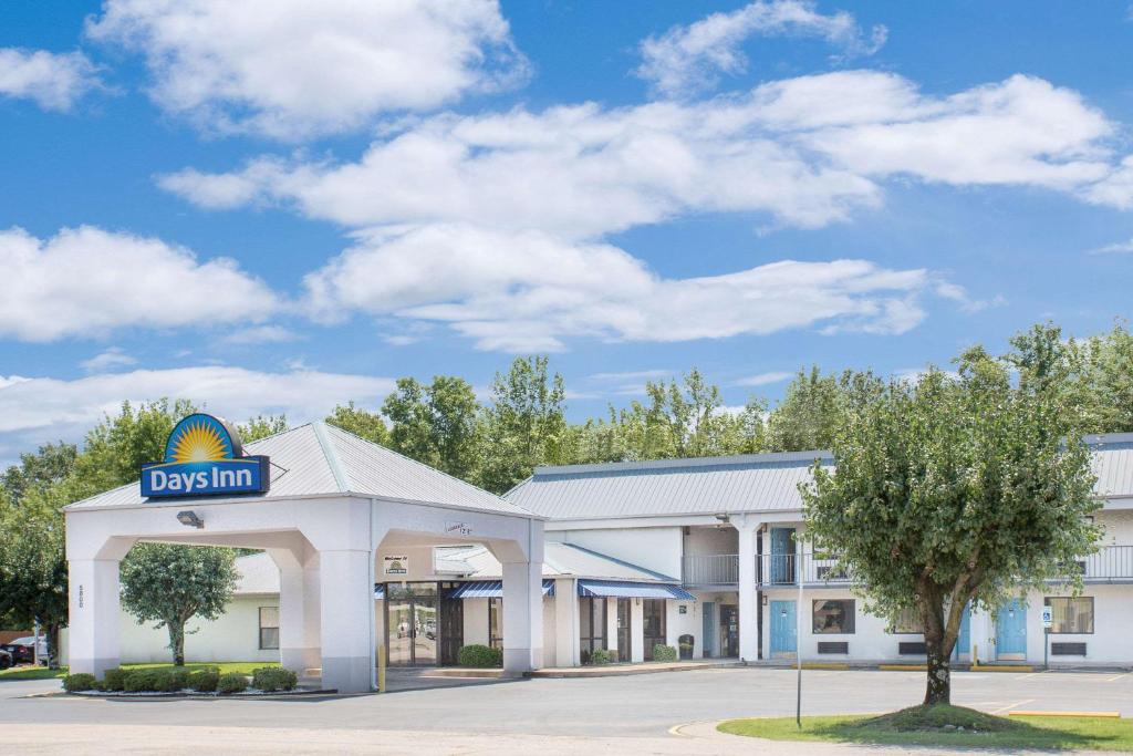 Days Inn | North Little Rock