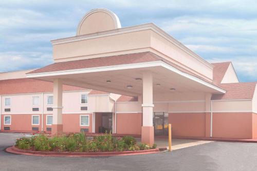 Days Inn | Alma