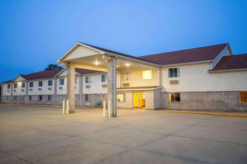 Days Inn | Evansdale