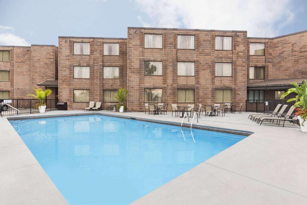 Days Inn | Fallsview