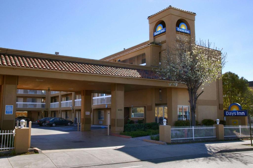 Days Inn | Hayward