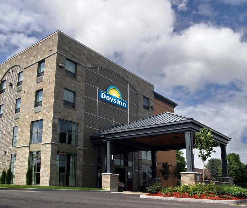 Days Inn | Saint-Nicolas