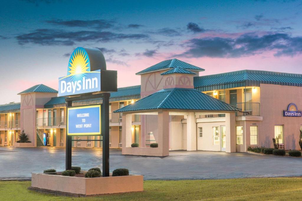 Days Inn | West Point