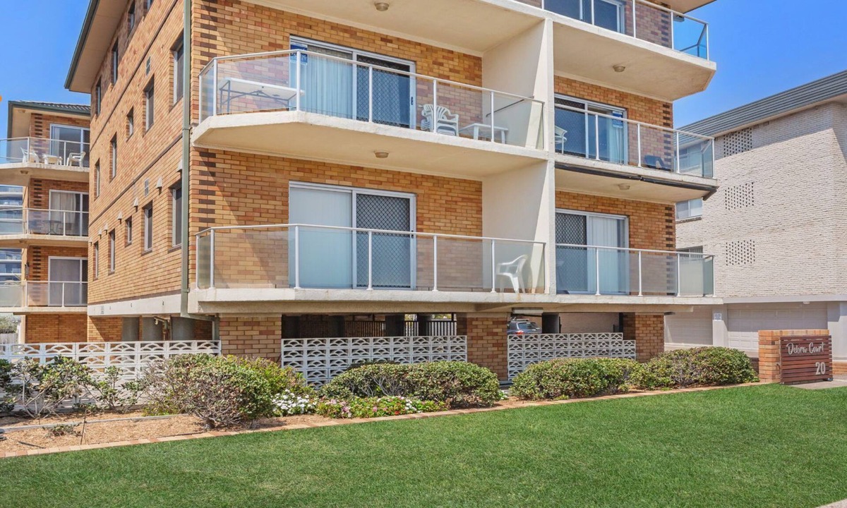 Debra Court | Forster