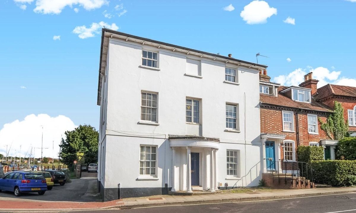 Dolphin Emsworth | Emsworth