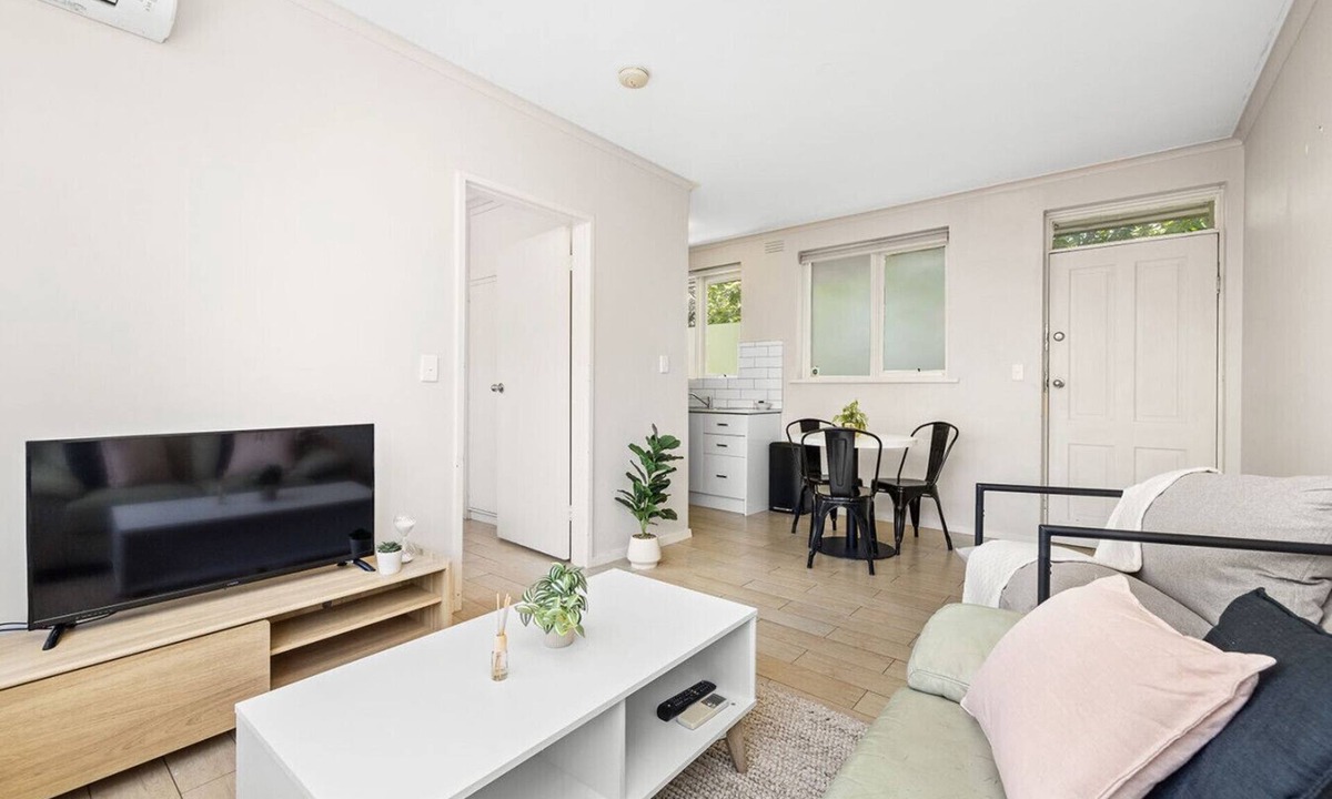 Domi Rentals The Carlisle | Balaclava
