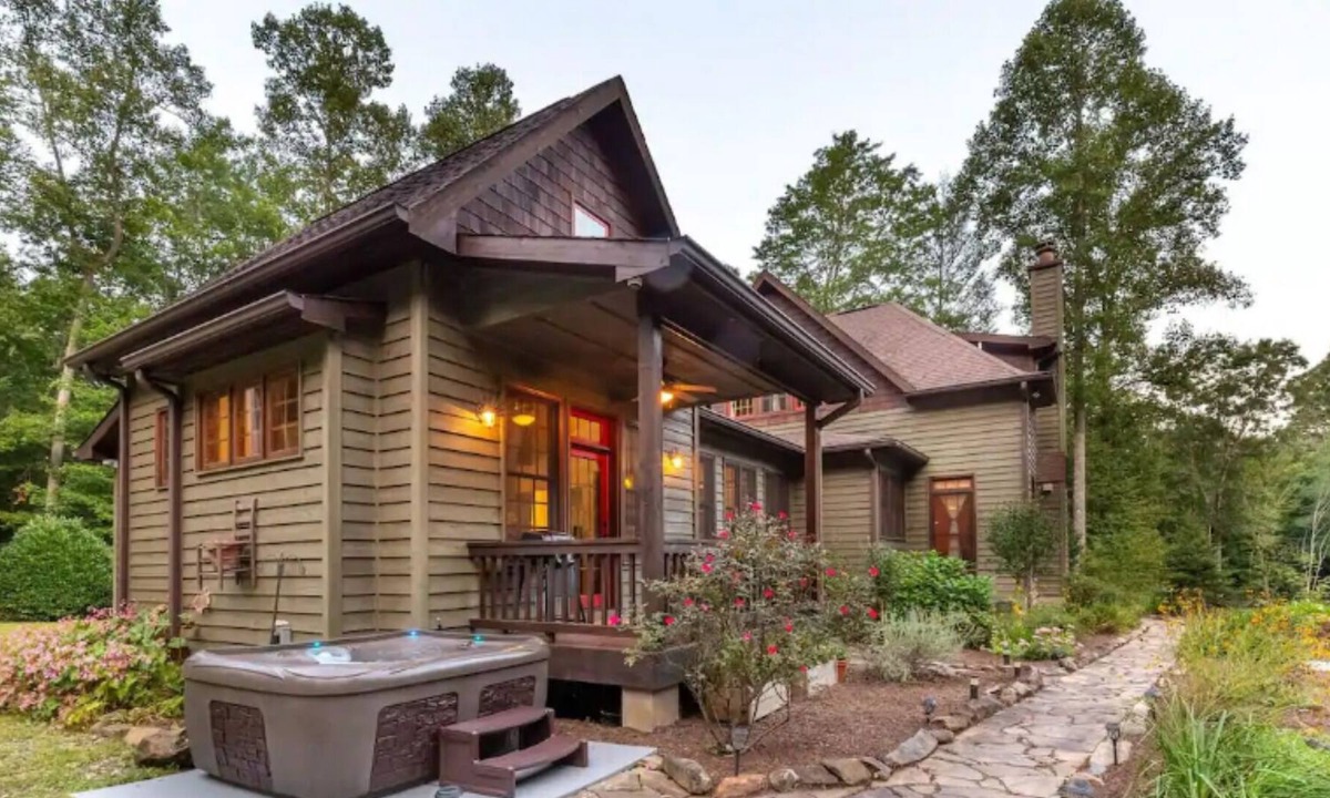 Mountain Retreat Listing | Almond