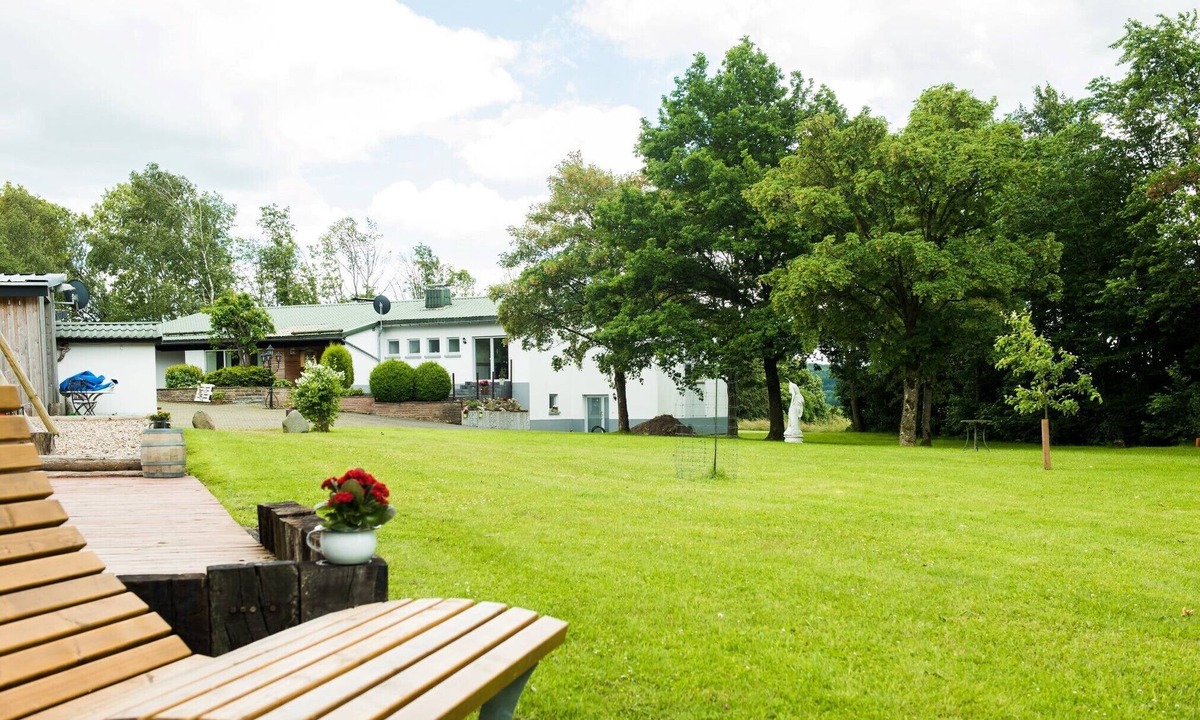 Ferienhof Weites Terrace Garden Children | Stadtkyll