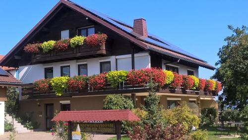 Ferienwohnungen Tröndle Rosendorf Weilheim Lhs | Weilheim