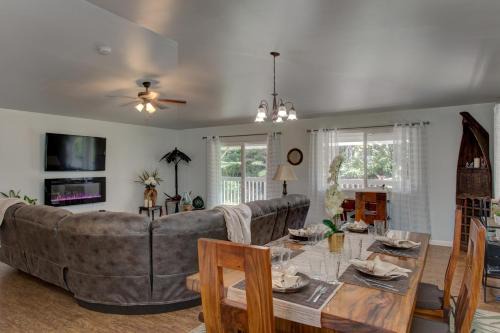 Ferns Frogs Forest Hale | Royal Hawaiian Estates