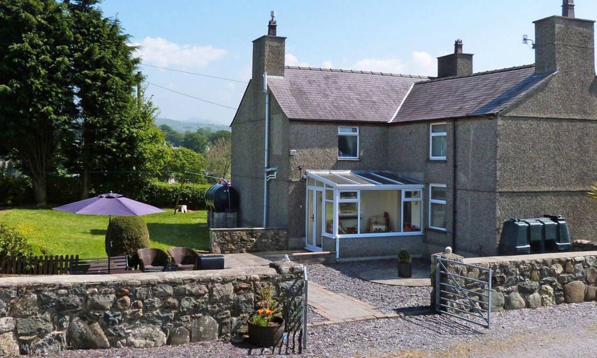 Ffermdy Caernarfon | Bontnewydd