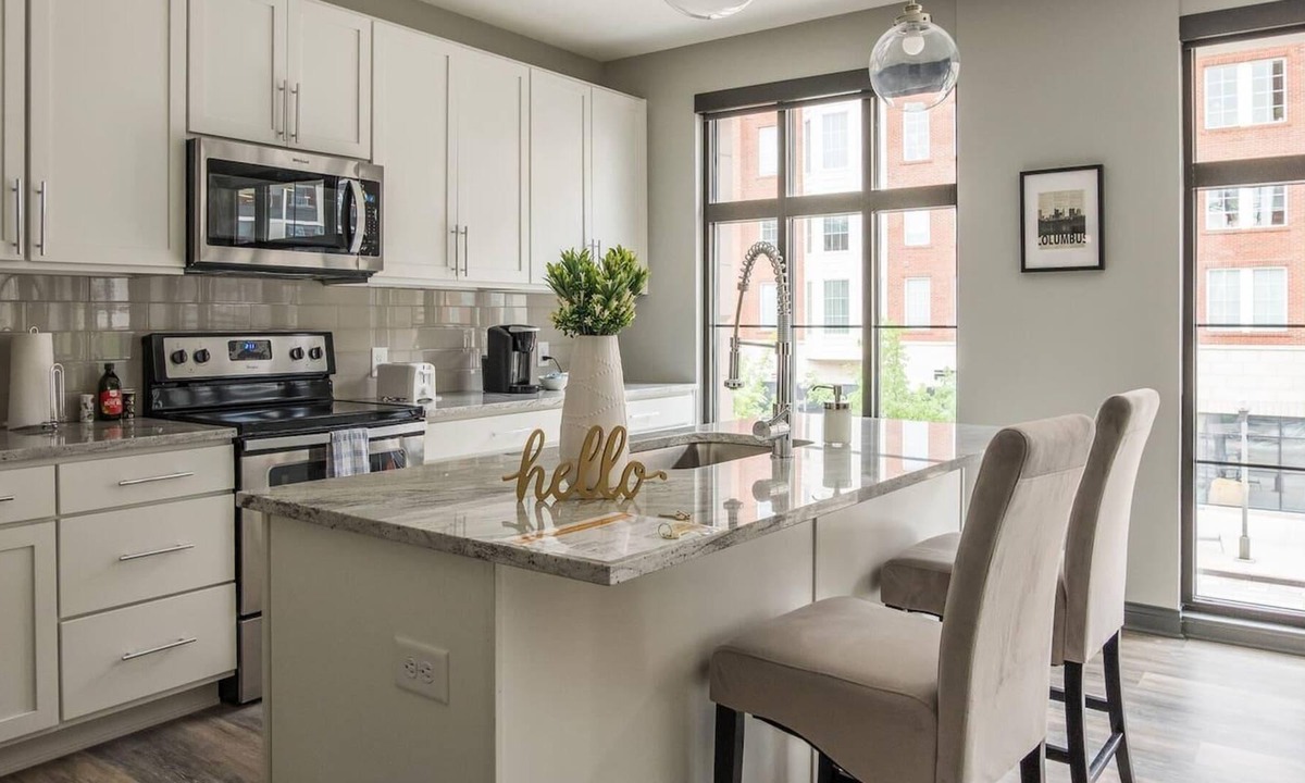 Frontdesk Loft Lots Of Light | Scioto Mile