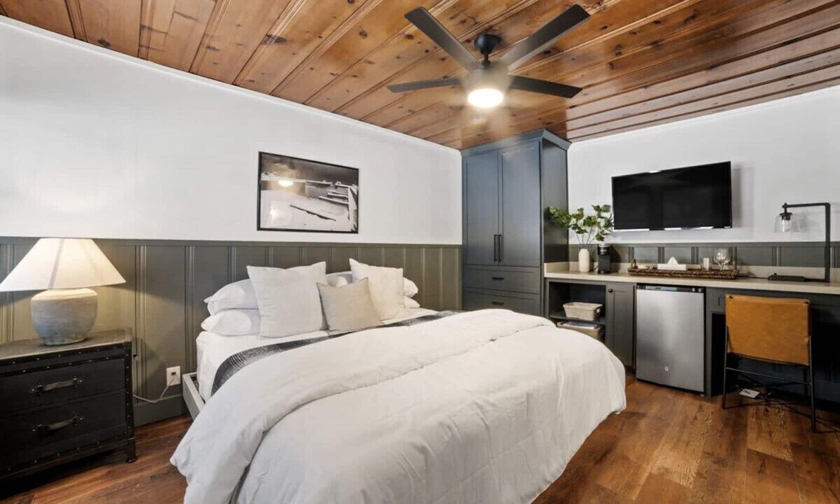 Gem South Vikingsholm | Tahoe Valley