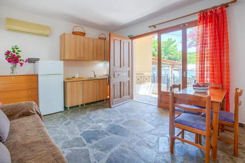 Villa Giapis | Mikros Gialos