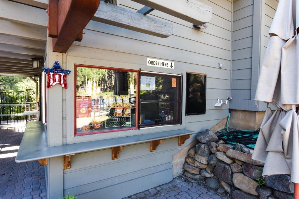 Gold Bend | Truckee