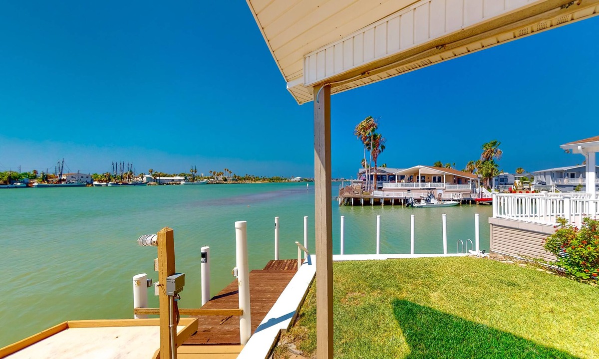 Island Village Sand Dollar | Port Isabel