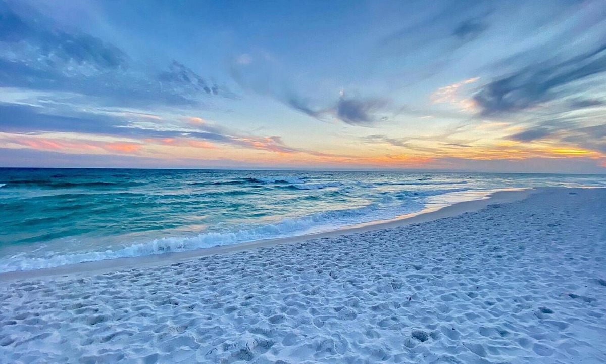 Emerald Waters Miramar Beach | Frangista Beach