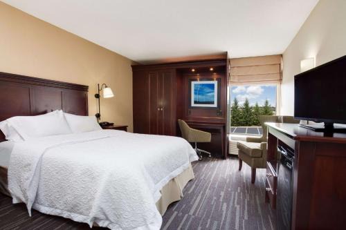 Hampton Inn Bedford | Somerset