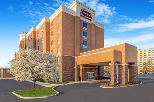 Hampton Inn Suites Mi | Romulus