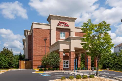 Hampton Inn Suites | Herndon