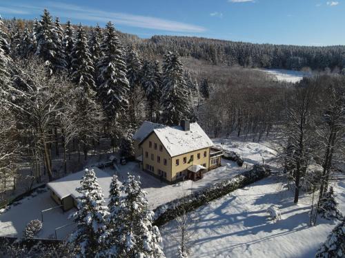 Haus Wiesenbaude Fewo | Baerenstein