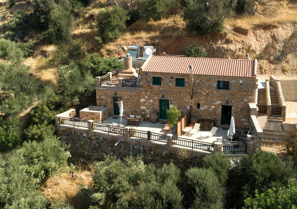 Village | Amigdalokefali