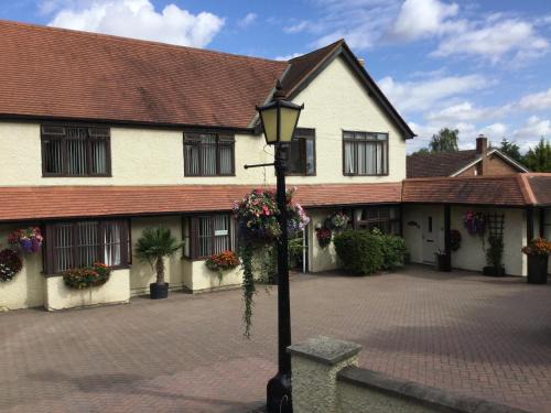 Hedges | Botley
