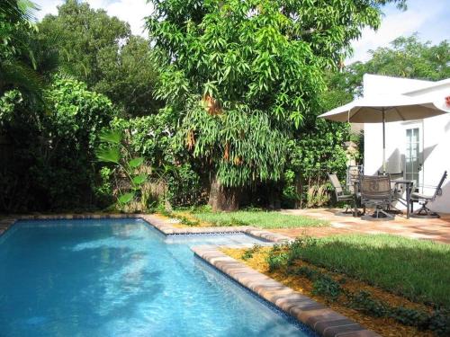Cottage | Flamingo Parks