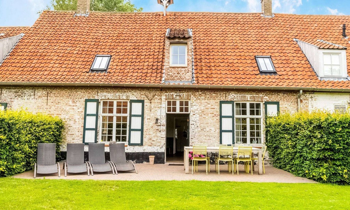 Farmhouse The Middle Of Polder Landscape | Damme