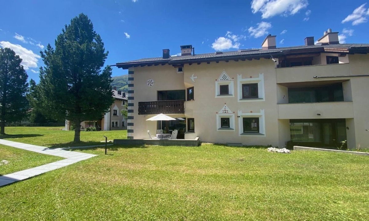 Holiday La Persons Bedrooms | La Punt-Chamues-ch