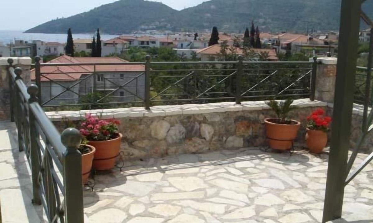 Holiday Paralia Arkadhia Persons Bedrooms | Tiros