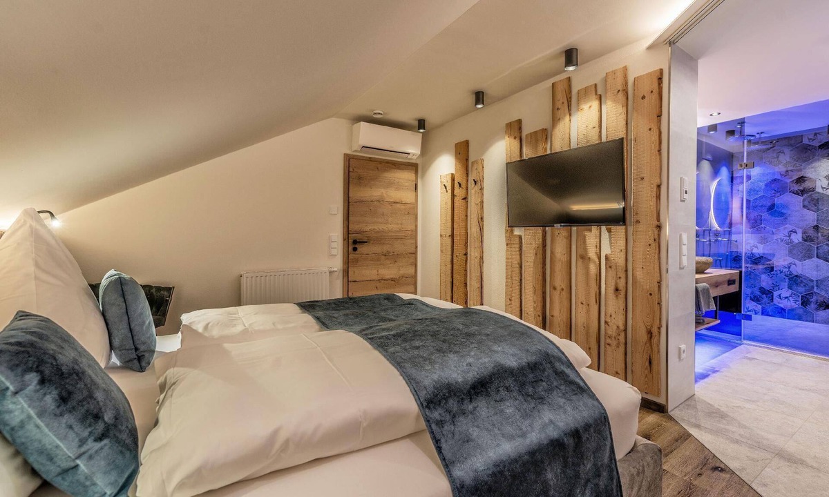 Holiday Breitenberg Persons Bedrooms | Breitenberg