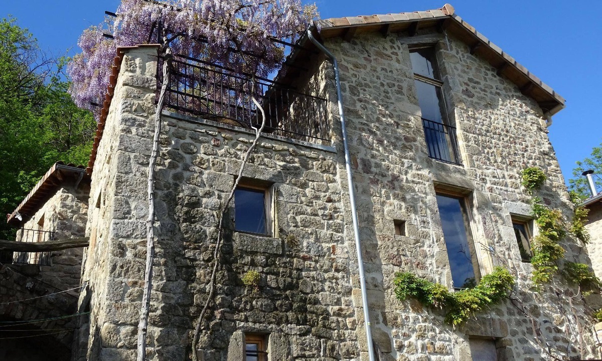 Holiday Gluiras Persons | Gluiras
