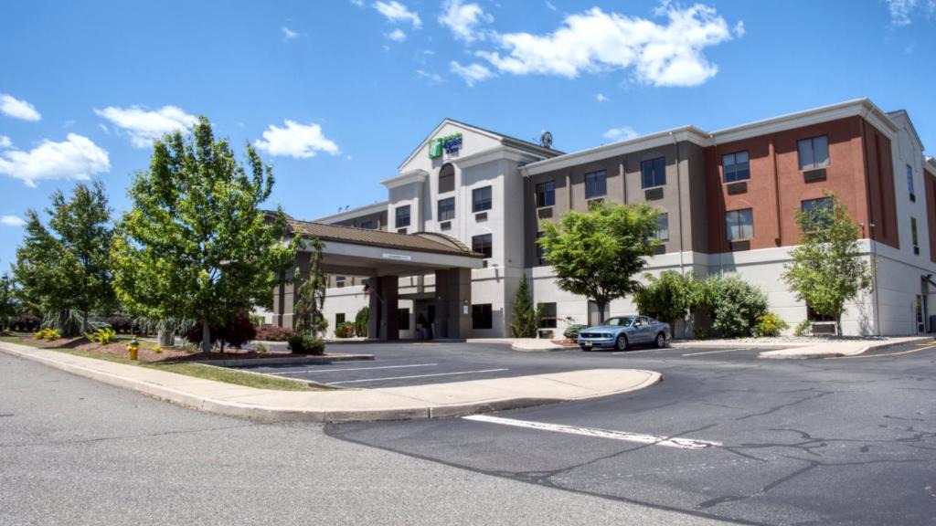 Holiday Inn Express Hotel Newton Sparta Ihg | Newton