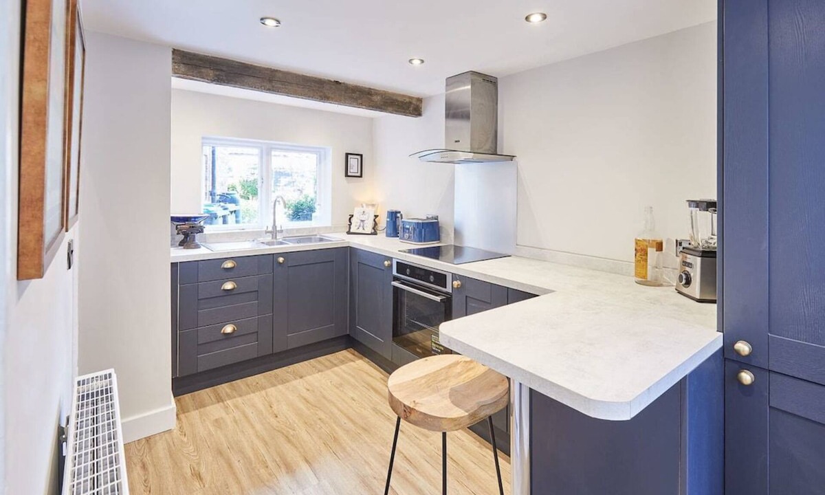 Host College Square | Stokesley