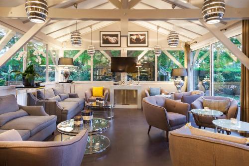 Hotel Acadie Les Ulis | Villebon-sur-Yvette