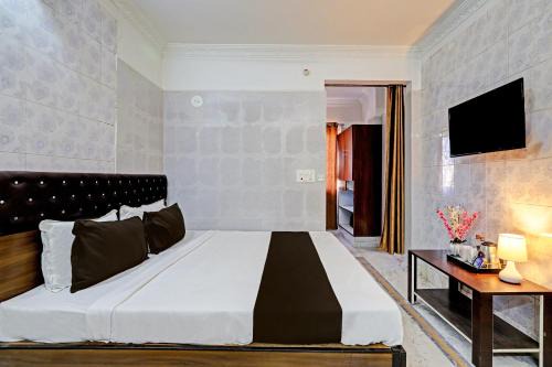 Oyo Hotel Lotus Grand | Shamshabad