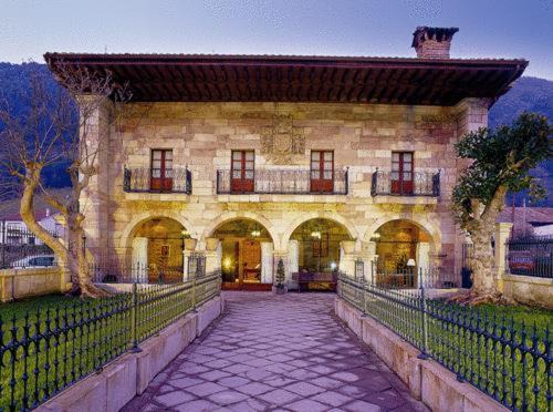 Hotel Palacio Guevara | Treceno