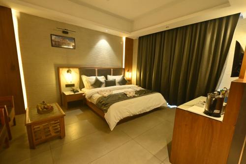 Hotel Ravine Palace | Lansdowne