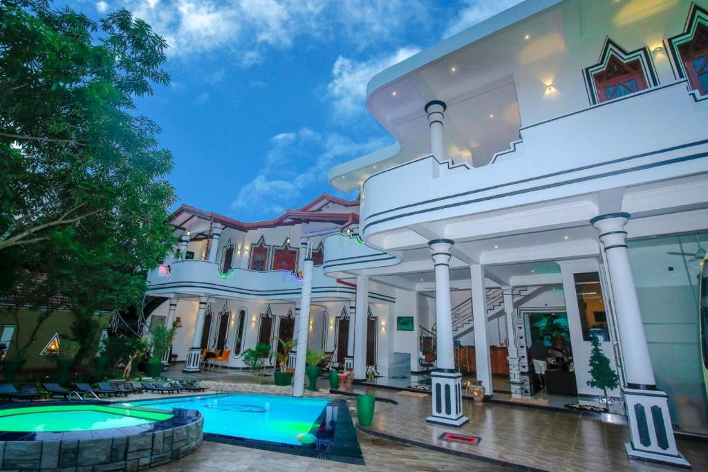 Hotel River | Debarawewa