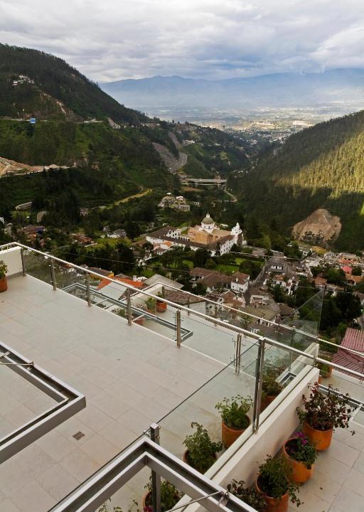 Hotel Stubel Cafe | Guapulo