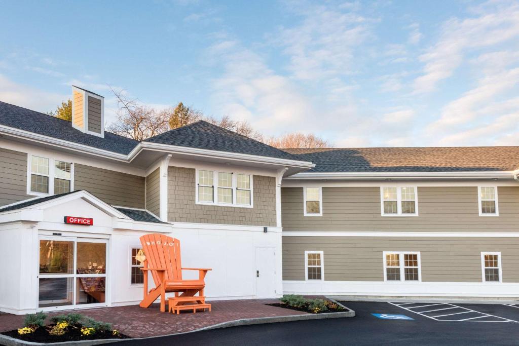 Howard Johnson | Wollaston