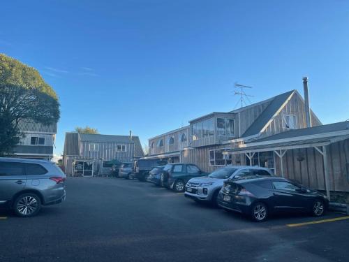 Howards Mountain Lodge | National Park Village