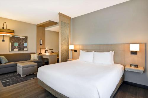 Hyatt Place Fresno | Raisin