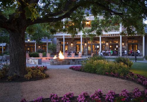 Hyatt Regency Pines Resort | Lost Pines