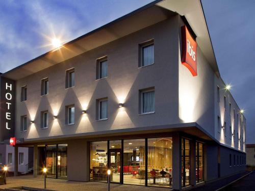 Ibis Clermont Ferrand Nord Riom | Riom