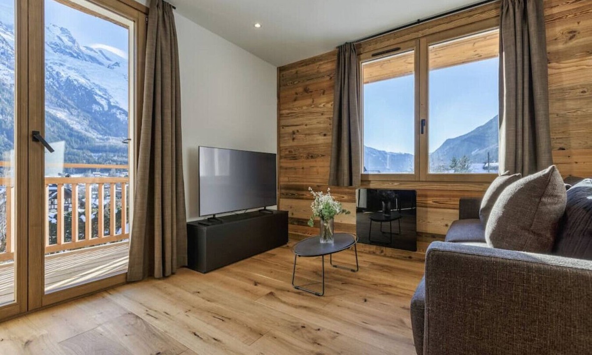 Jacaranda Sublime Vue Mtblanc | Chamonix City Centre