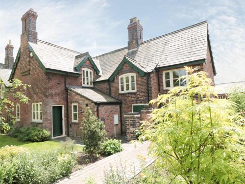 Cottage Newlands Farm | Alfreton